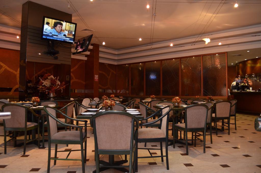 Hotel Maria Angola Lima Bagian luar foto