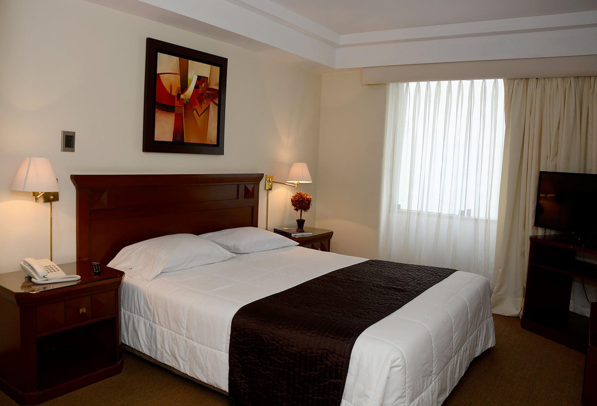 Hotel Maria Angola Lima Bagian luar foto