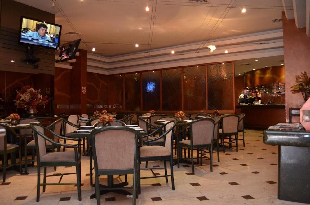 Hotel Maria Angola Lima Bagian luar foto