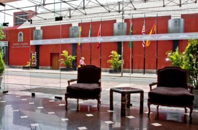 Hotel Maria Angola Lima Bagian luar foto