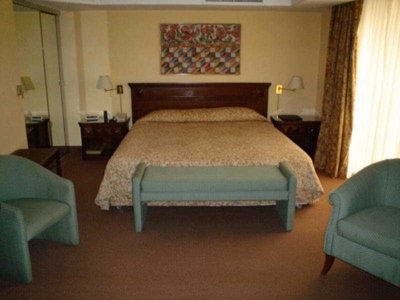 Hotel Maria Angola Lima Bagian luar foto