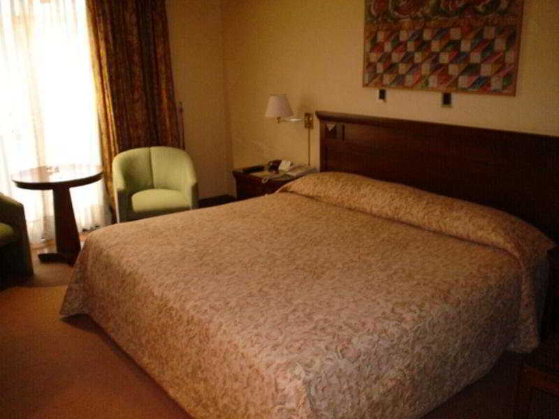 Hotel Maria Angola Lima Bagian luar foto