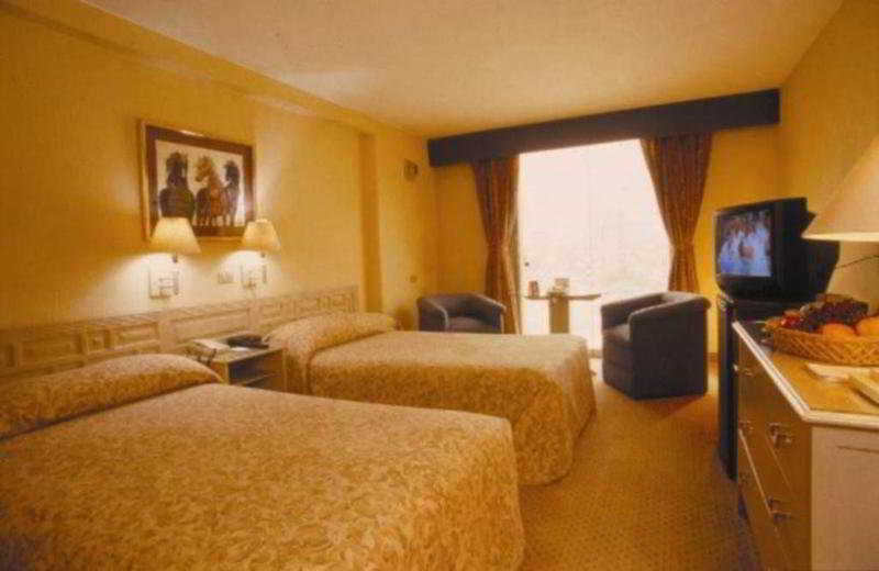 Hotel Maria Angola Lima Bagian luar foto