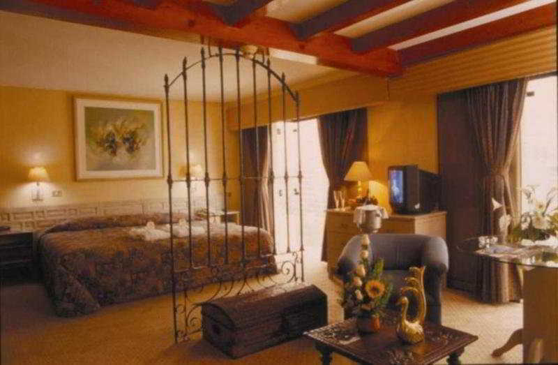 Hotel Maria Angola Lima Bagian luar foto