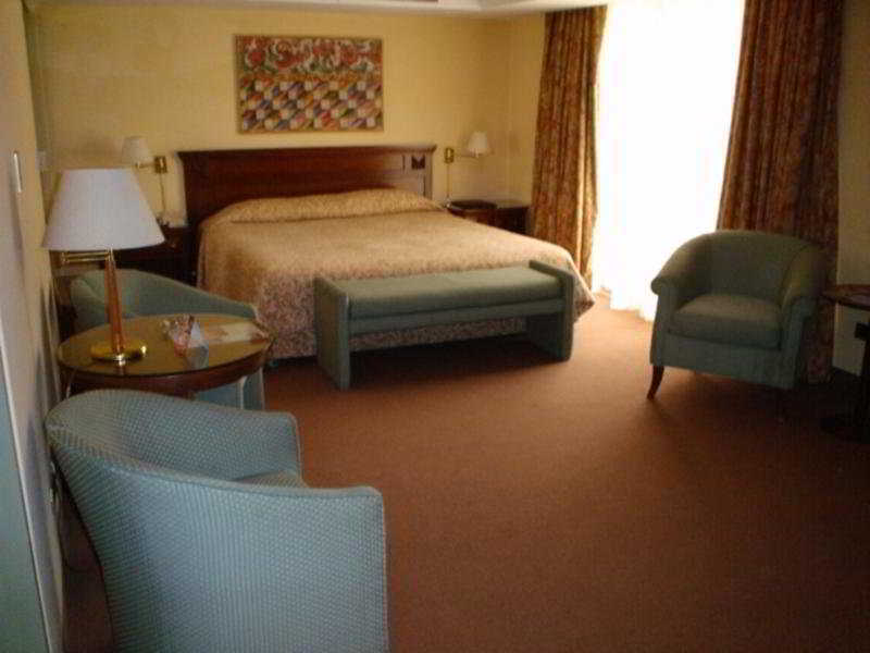 Hotel Maria Angola Lima Bagian luar foto