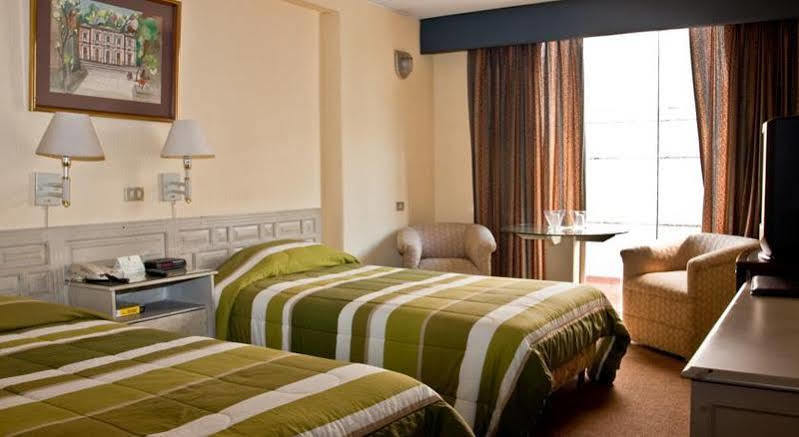 Hotel Maria Angola Lima Bagian luar foto